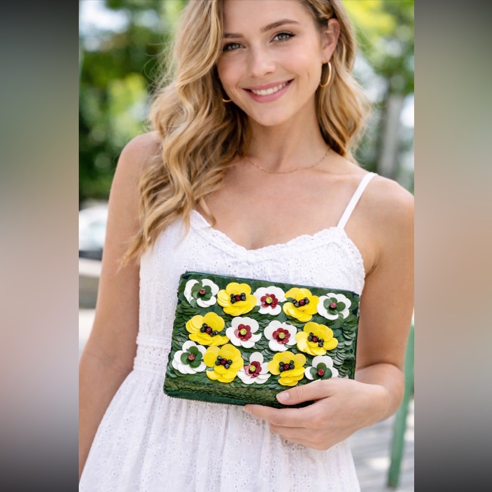 Floral 3D Beaded Clutch. Green | Yellow | Vibrant | Unique | Glam | 9x6 | EUC